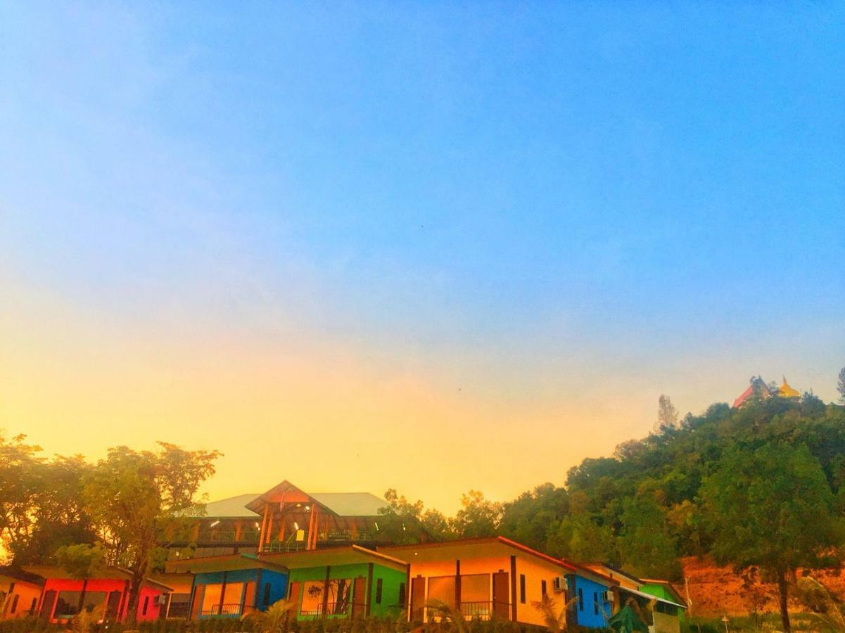 T-House@Siray Hotel Phuket Ngoại thất bức ảnh